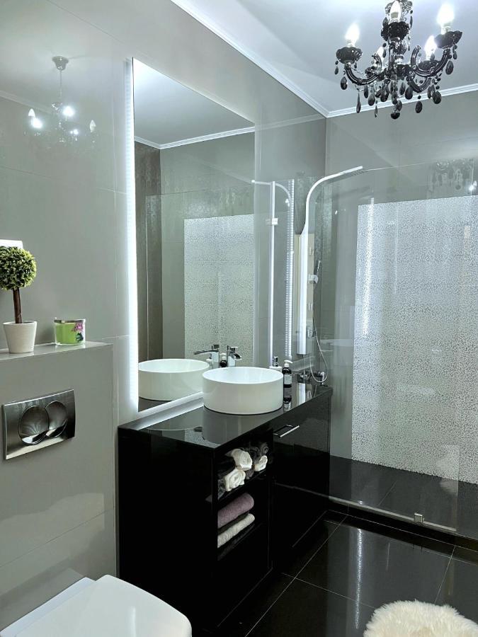 Luxurious Accommodation Floreşti Exterior foto
